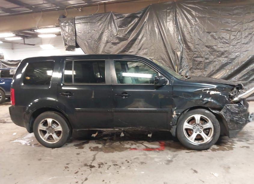 Photo 13 of 2015 Honda Pilot SE (VIN 5FNYF4H35FB046408)