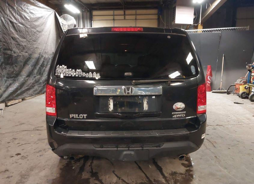 Photo 16 of 2015 Honda Pilot SE (VIN 5FNYF4H35FB046408)