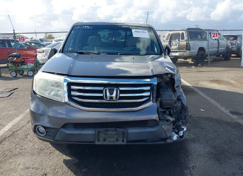 Photo 12 of 2015 Honda Pilot SE (VIN 5FNYF4H35FB074886)