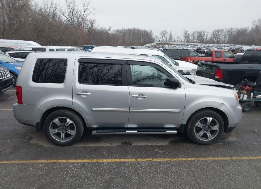 Photo 13 of 2015 Honda Pilot SE (VIN 5FNYF4H35FB074936)