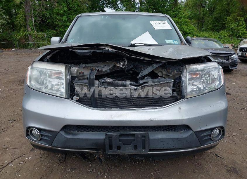 Photo 6 of 2015 Honda Pilot SE (VIN 5FNYF4H38FB053093)