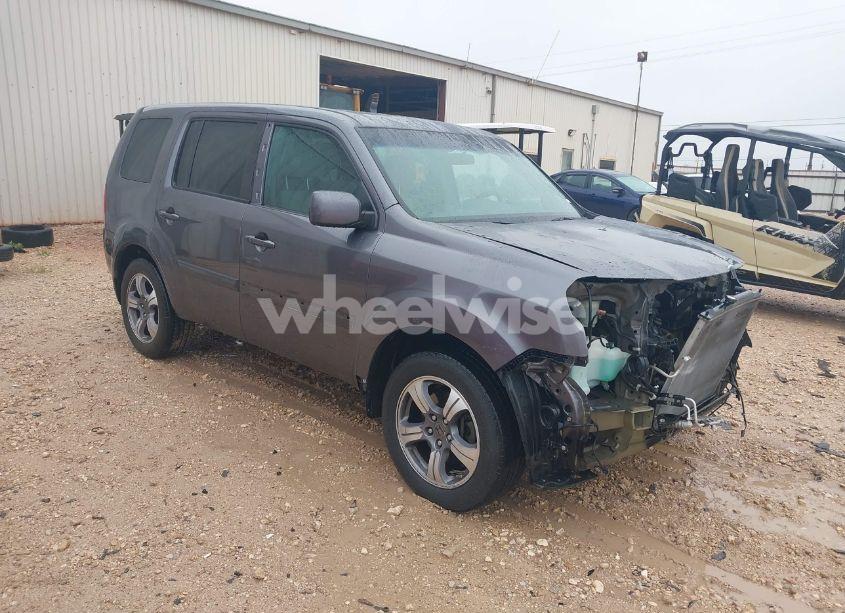 2015 Honda Pilot SE (VIN 5FNYF4H39FB055130) main photo