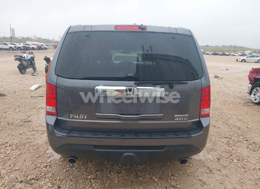 Photo 17 of 2015 Honda Pilot SE (VIN 5FNYF4H39FB055130)
