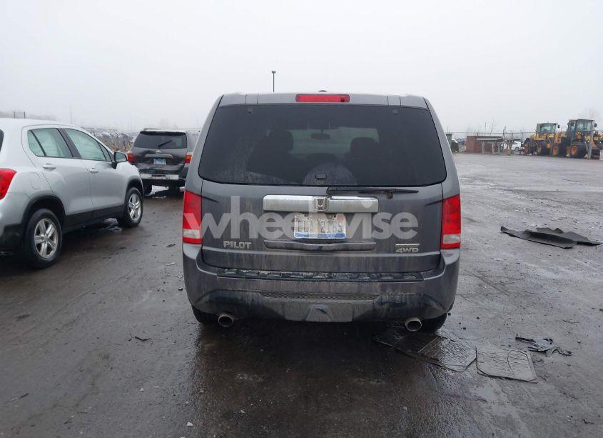 Photo 16 of 2015 Honda Pilot SE (VIN 5FNYF4H3XFB074589)