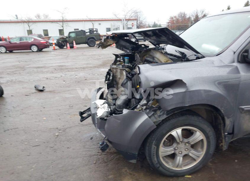 Photo 6 of 2015 Honda Pilot SE (VIN 5FNYF4H3XFB074589)