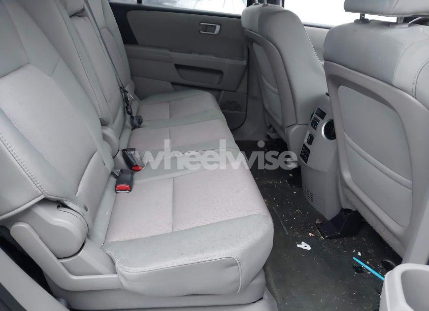 Photo 8 of 2015 Honda Pilot SE (VIN 5FNYF4H3XFB074589)