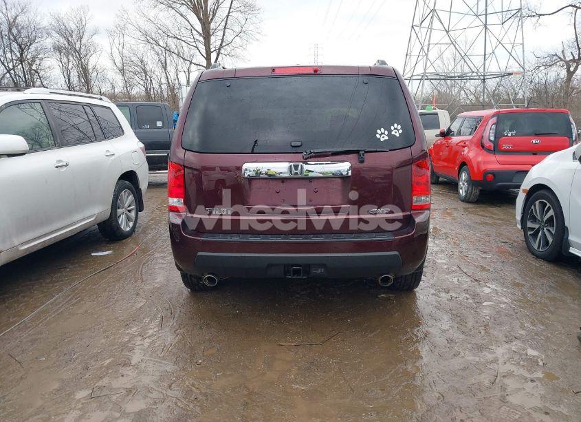 Photo 16 of 2011 Honda Pilot EX (VIN 5FNYF4H40BB047999)