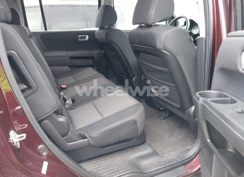 Photo 8 of 2011 Honda Pilot EX (VIN 5FNYF4H40BB047999)