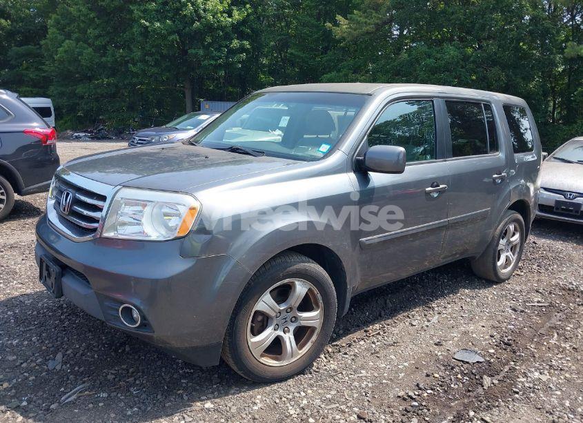 Photo 2 of 2012 Honda Pilot EX (VIN 5FNYF4H40CB017922)