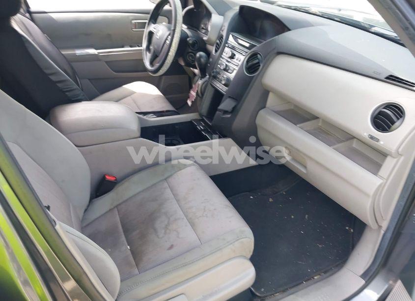 Photo 5 of 2013 Honda Pilot EX (VIN 5FNYF4H40DB019588)