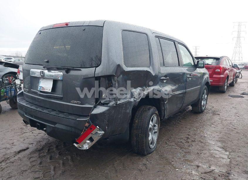 Photo 4 of 2014 Honda Pilot EX (VIN 5FNYF4H41EB010092)