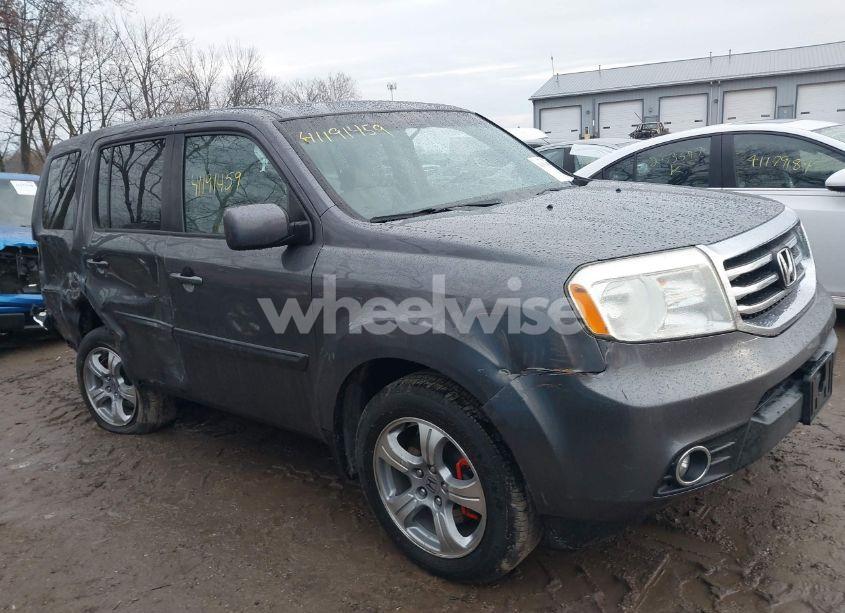 Photo 6 of 2014 Honda Pilot EX (VIN 5FNYF4H41EB010092)