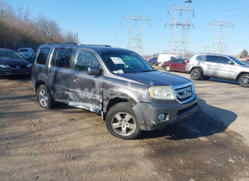 2010 Honda Pilot EX (VIN 5FNYF4H42AB018597) main photo