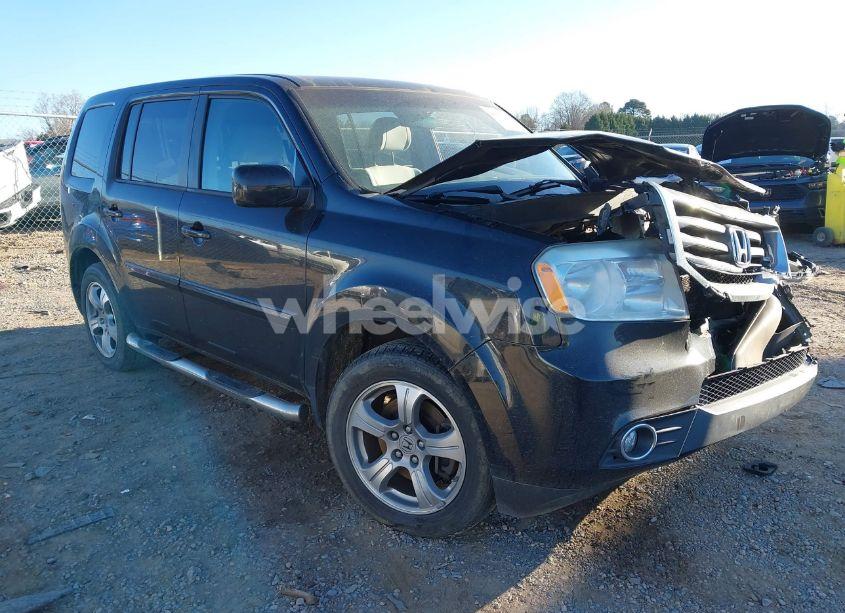 2015 Honda Pilot EX (VIN 5FNYF4H42FB025153) main photo