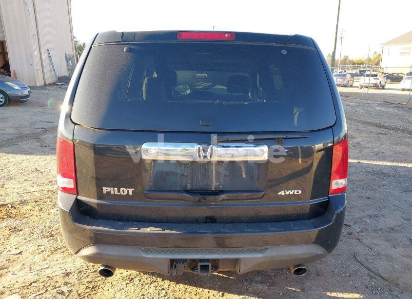 Photo 16 of 2015 Honda Pilot EX (VIN 5FNYF4H42FB025153)