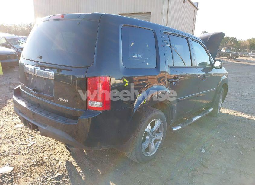 Photo 4 of 2015 Honda Pilot EX (VIN 5FNYF4H42FB025153)