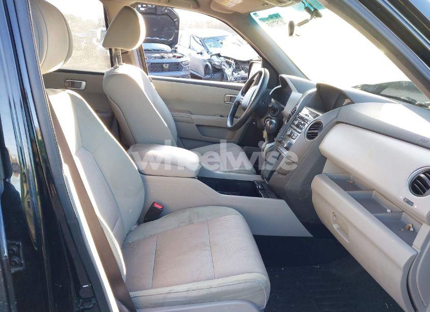 Photo 5 of 2015 Honda Pilot EX (VIN 5FNYF4H42FB025153)