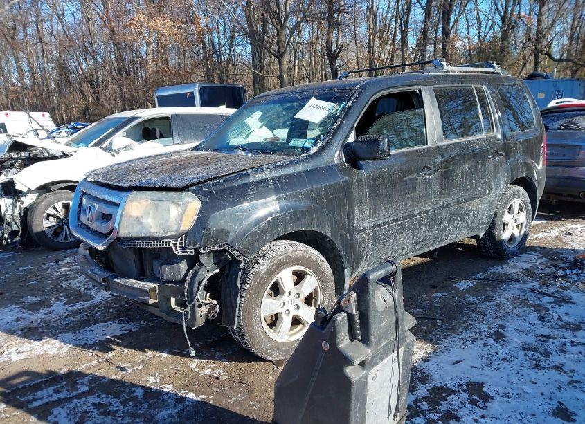 Photo 2 of 2011 Honda Pilot EX (VIN 5FNYF4H43BB037564)