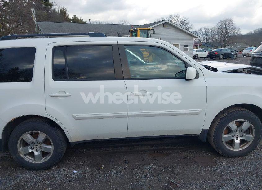 Photo 14 of 2011 Honda Pilot EX (VIN 5FNYF4H43BB088210)