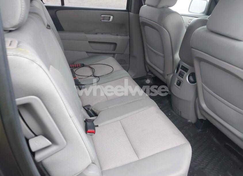 Photo 8 of 2013 Honda Pilot EX (VIN 5FNYF4H43DB001215)