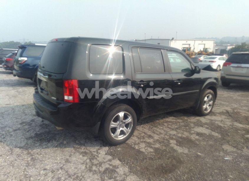 Photo 4 of 2013 Honda Pilot EX (VIN 5FNYF4H43DB009251)