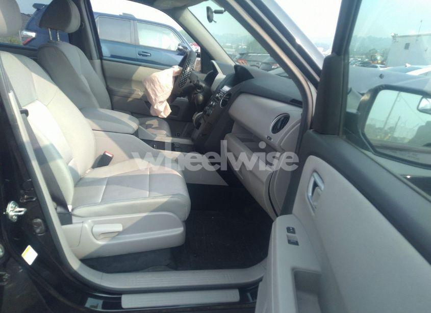 Photo 5 of 2013 Honda Pilot EX (VIN 5FNYF4H43DB009251)