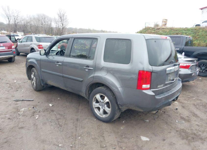 Photo 3 of 2014 Honda Pilot EX (VIN 5FNYF4H43EB017027)