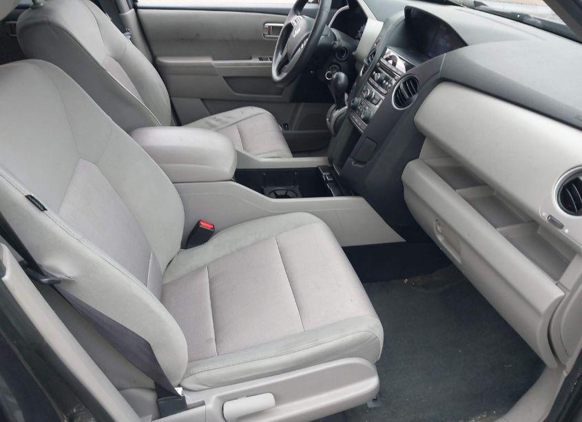 Photo 5 of 2014 Honda Pilot EX (VIN 5FNYF4H43EB017027)