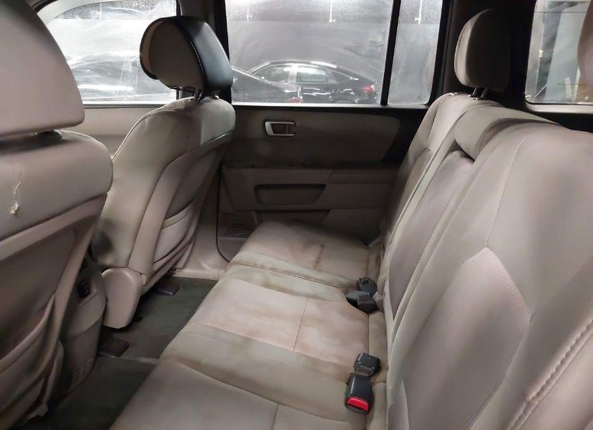 Photo 8 of 2014 Honda Pilot EX (VIN 5FNYF4H43EB053686)