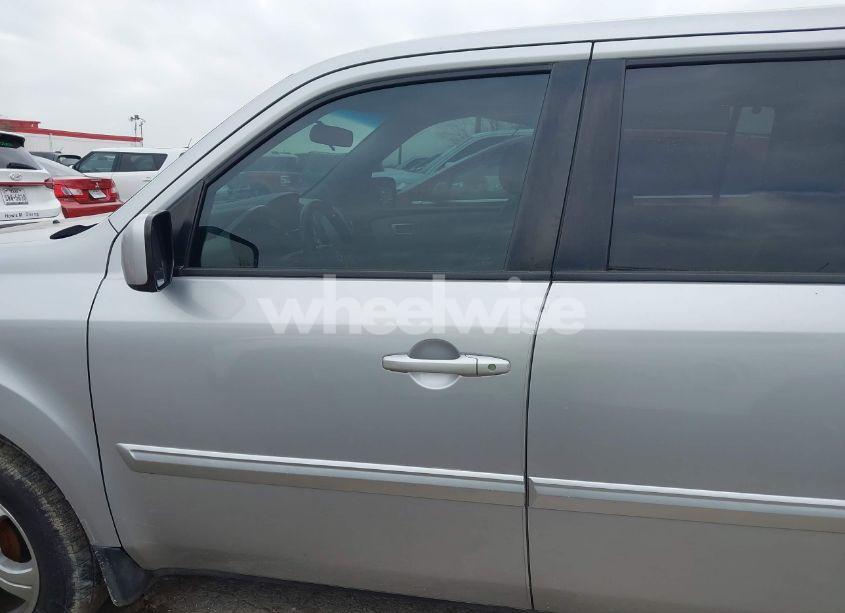 Photo 14 of 2015 Honda Pilot EX (VIN 5FNYF4H43FB048490)