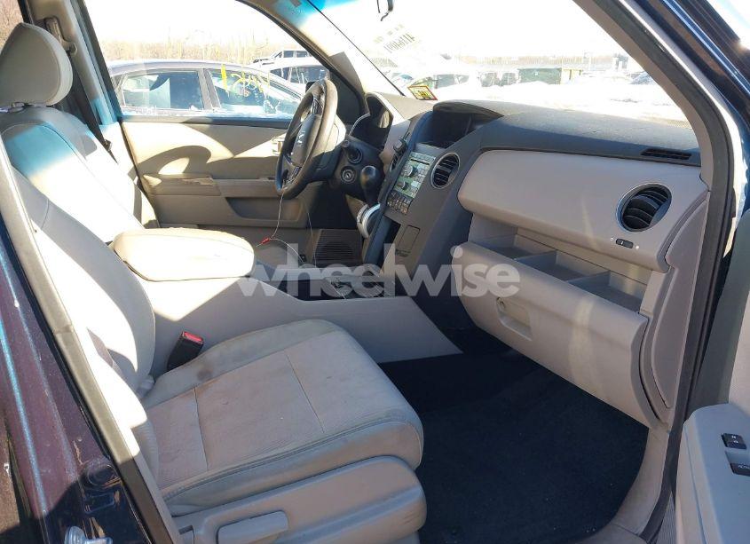 Photo 5 of 2011 Honda Pilot EX (VIN 5FNYF4H44BB045107)