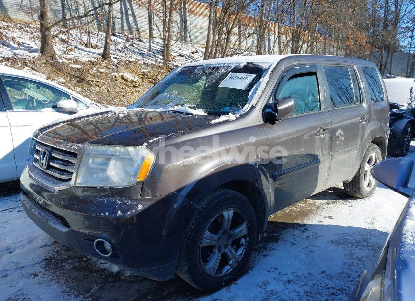 Photo 2 of 2012 Honda Pilot EX (VIN 5FNYF4H44CB008754)