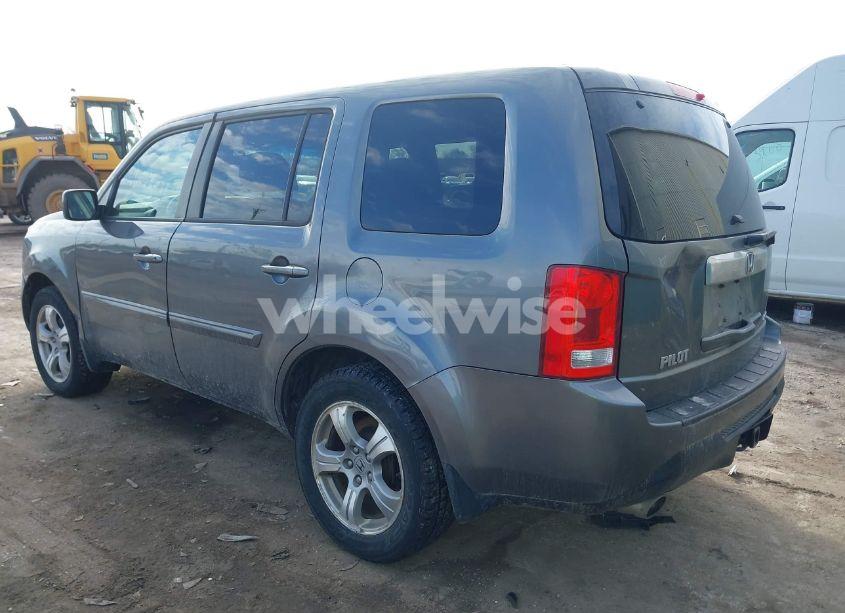 Photo 3 of 2012 Honda Pilot EX (VIN 5FNYF4H44CB063057)