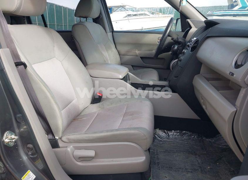 Photo 5 of 2012 Honda Pilot EX (VIN 5FNYF4H44CB063057)