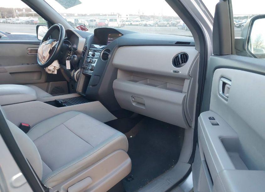 Photo 5 of 2013 Honda Pilot EX (VIN 5FNYF4H44DB067384)