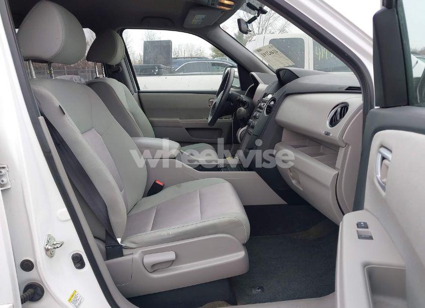 Photo 5 of 2015 Honda Pilot EX (VIN 5FNYF4H44FB064732)