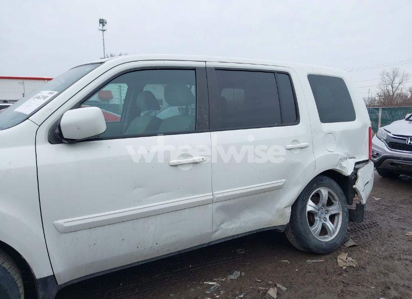 Photo 6 of 2015 Honda Pilot EX (VIN 5FNYF4H44FB064732)