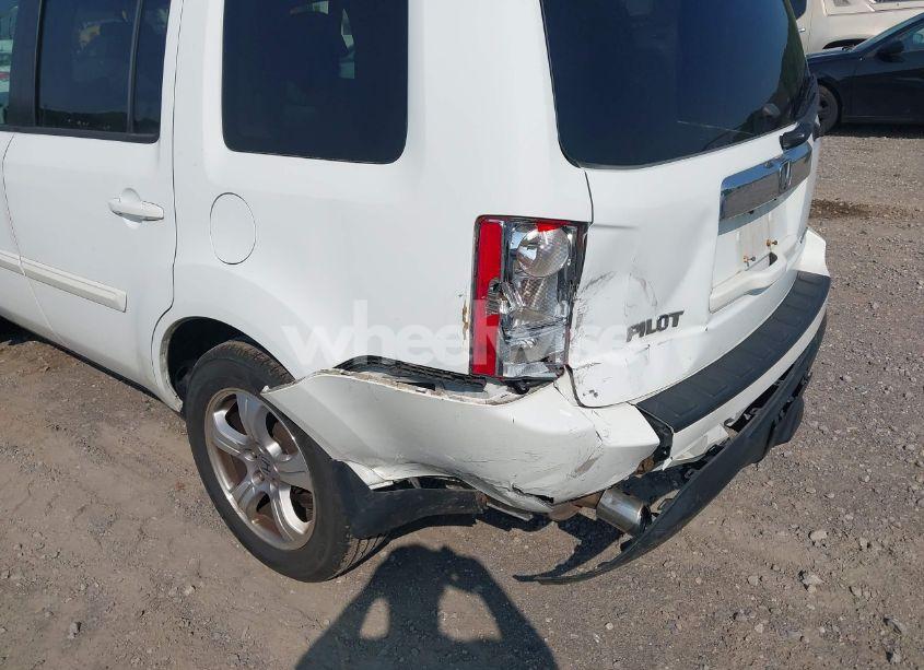 Photo 6 of 2015 Honda Pilot EX (VIN 5FNYF4H44FB072491)