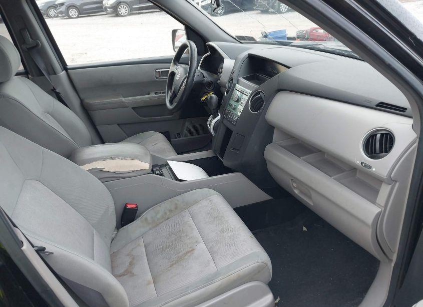 Photo 5 of 2011 Honda Pilot EX (VIN 5FNYF4H45BB057914)