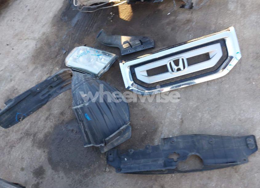 Photo 12 of 2011 Honda Pilot EX (VIN 5FNYF4H45BB093957)