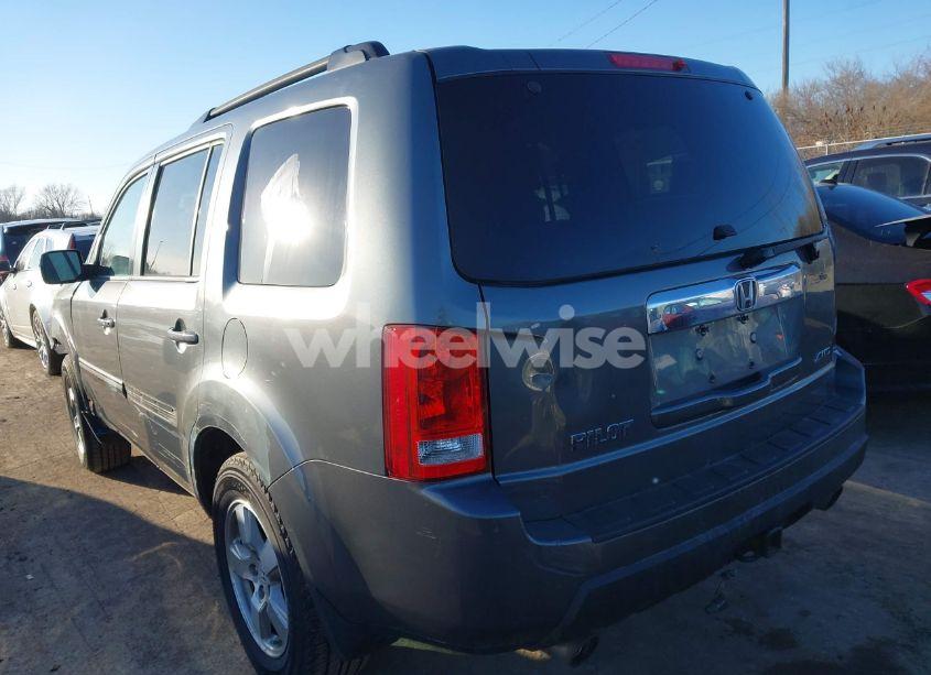 Photo 3 of 2011 Honda Pilot EX (VIN 5FNYF4H45BB093957)