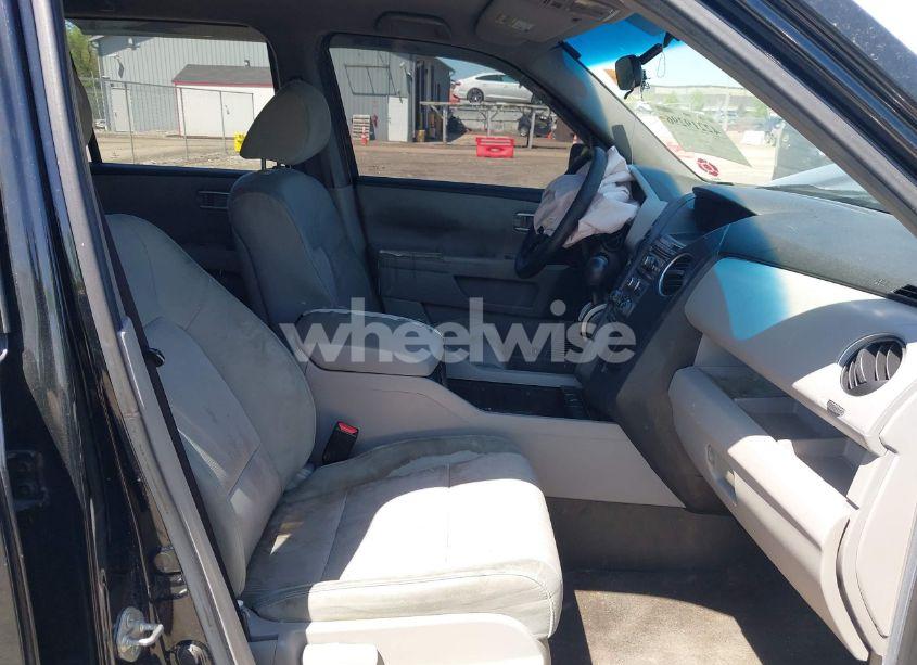 Photo 5 of 2012 Honda Pilot EX (VIN 5FNYF4H45CB006236)