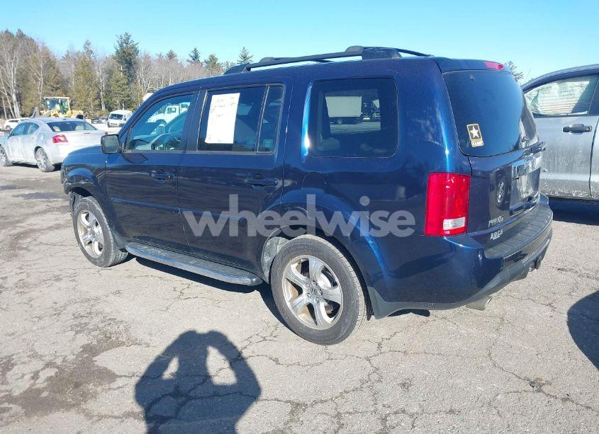 Photo 3 of 2013 Honda Pilot EX (VIN 5FNYF4H45DB010773)
