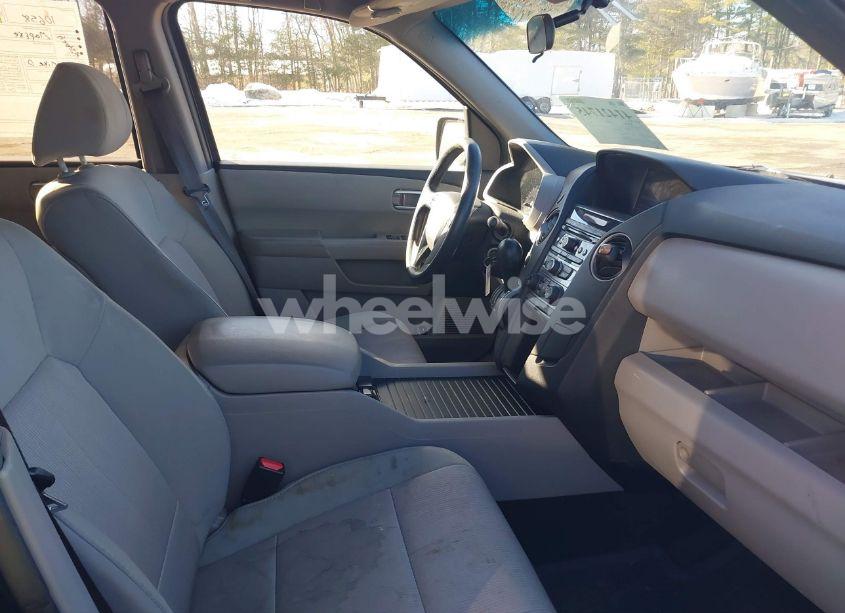 Photo 5 of 2013 Honda Pilot EX (VIN 5FNYF4H45DB010773)