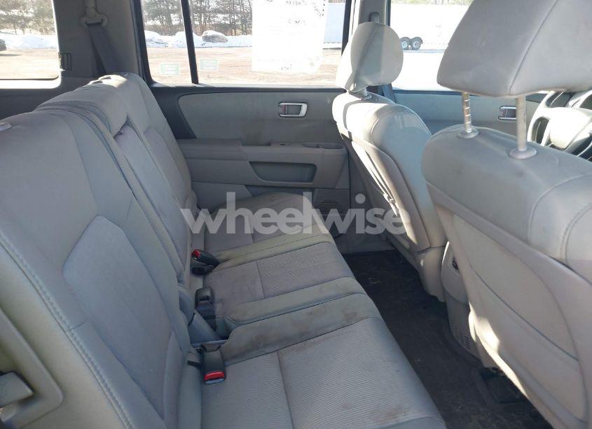 Photo 8 of 2013 Honda Pilot EX (VIN 5FNYF4H45DB010773)