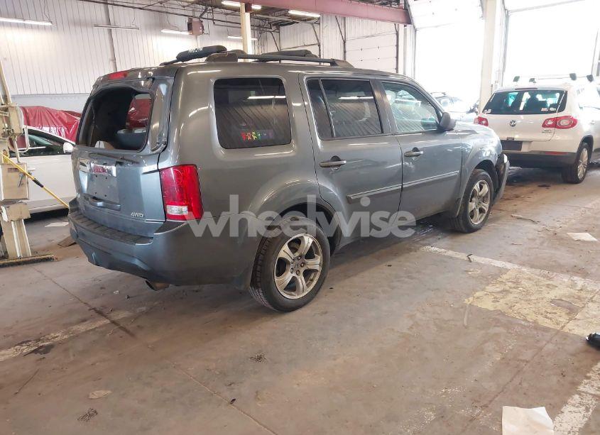 Photo 4 of 2013 Honda Pilot EX (VIN 5FNYF4H45DB015200)