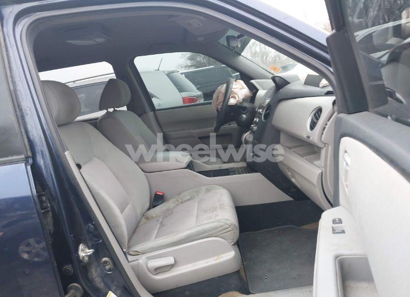 Photo 5 of 2014 Honda Pilot EX (VIN 5FNYF4H45EB031673)
