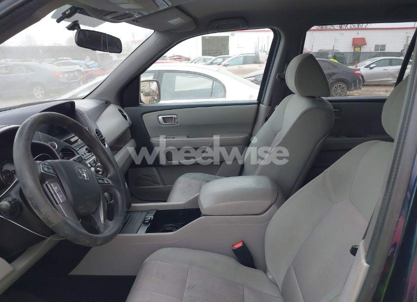 Photo 5 of 2014 Honda Pilot EX (VIN 5FNYF4H45EB038235)