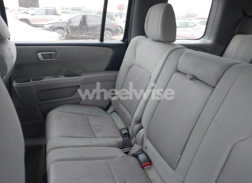 Photo 8 of 2014 Honda Pilot EX (VIN 5FNYF4H45EB038235)