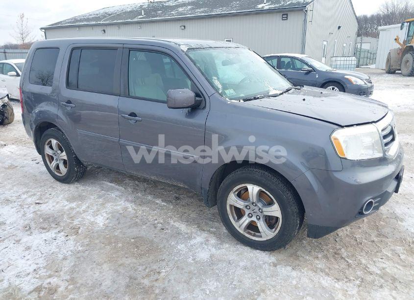 2015 Honda Pilot EX (VIN 5FNYF4H45FB054789) main photo